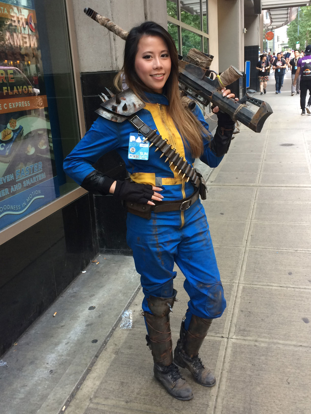 Pax West 2017 Cosplay Day 3 Fallout vault lady