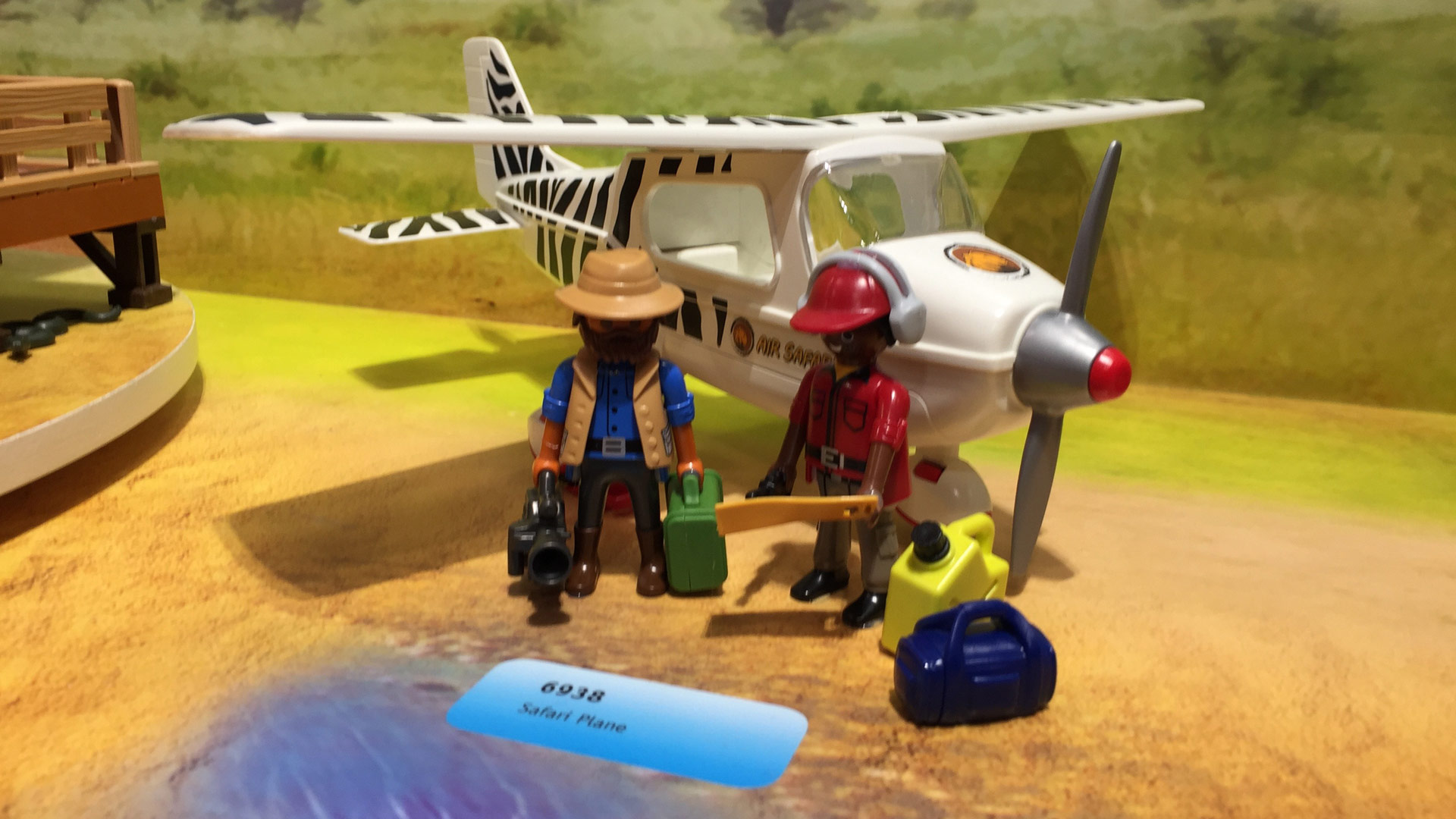 Playmobil Wildlife Set 6938 Safari Plane at Toy Fair 2017